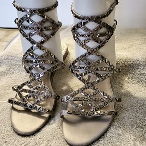 Vince Comuto sandals sz 7
